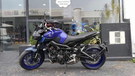 YAMAHA MT-09 850 ABS, Foto 2