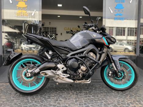 YAMAHA MT-09 850 ABS, Foto 1