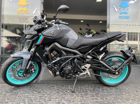 YAMAHA MT-09 850 ABS, Foto 2