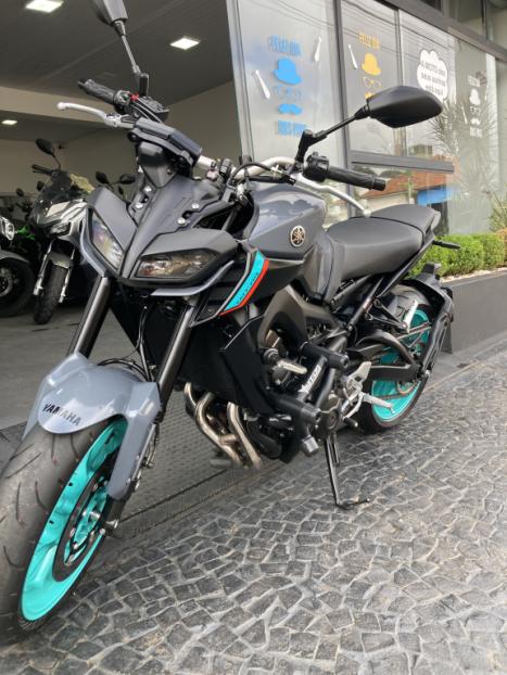 YAMAHA MT-09 850 ABS, Foto 3