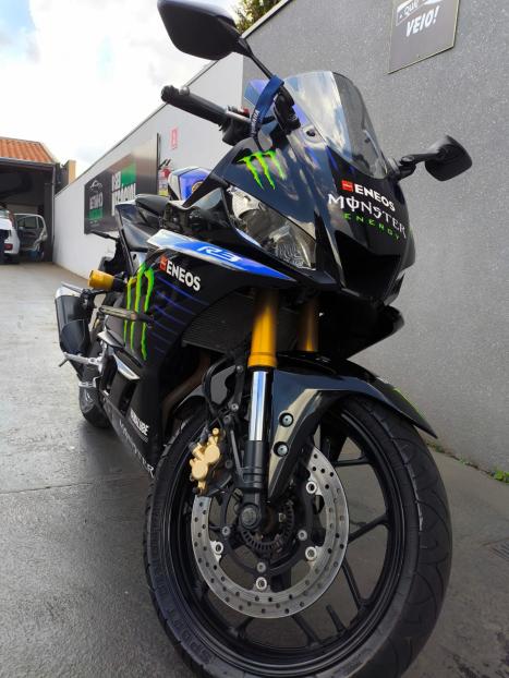 YAMAHA YZF R3 320 ABS, Foto 4